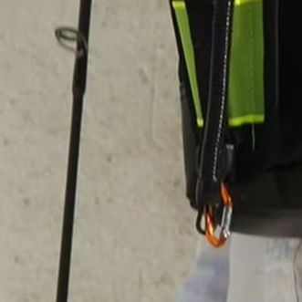 Fishing Pliers - 軽量防水フィッシングクロスボディバッグ（内部コンパートメント、外部ループ、プライヤーマウント付き）釣り人向け